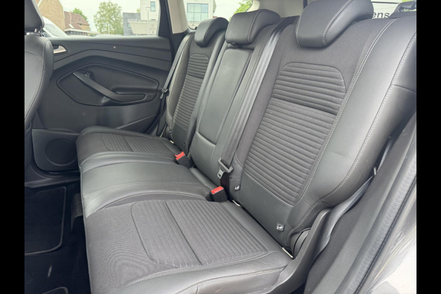 Ford Kuga 1.5 EcoBoost Titanium 150pk Trekhaak | Elektrische Achterklep | Stoel, stuur en Voorruit verwarming | Achteruitrijcamera | 2.000kg Trekgewicht
