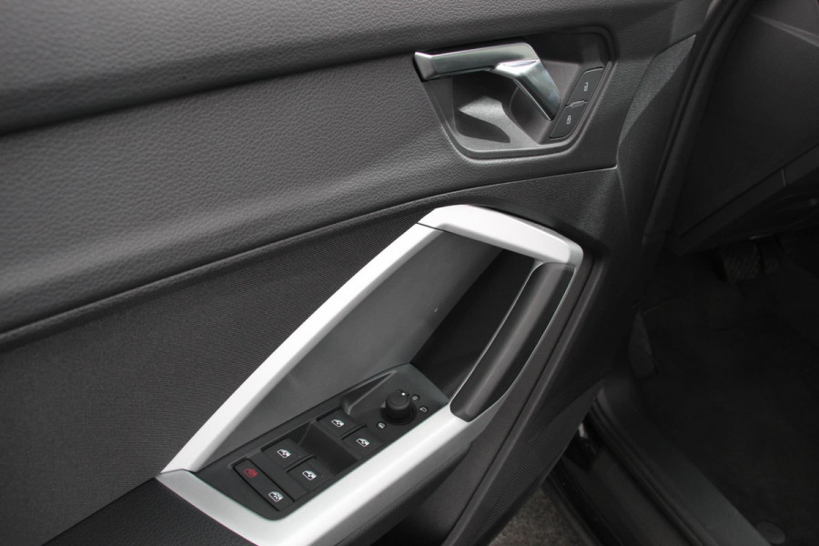 Audi Q3 Sportback 35 TFSI 150pk S-tronic Prestige Navigatie Apple Carplay/Android Auto Parkeersensoren Adaptieve Cruise Control Stoelverwarming Ledverlichting Virtual Cockpit Climate Control