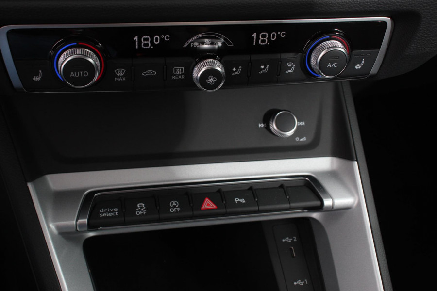 Audi Q3 Sportback 35 TFSI 150pk S-tronic Prestige Navigatie Apple Carplay/Android Auto Parkeersensoren Adaptieve Cruise Control Stoelverwarming Ledverlichting Virtual Cockpit Climate Control