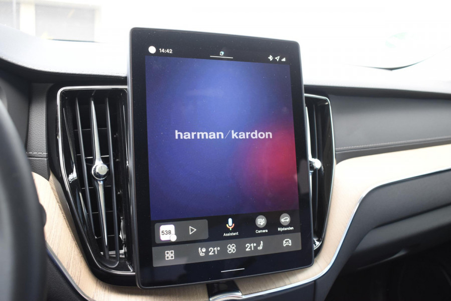 Volvo XC60 T6 Plug-in hybrid AWD Ultra Dark