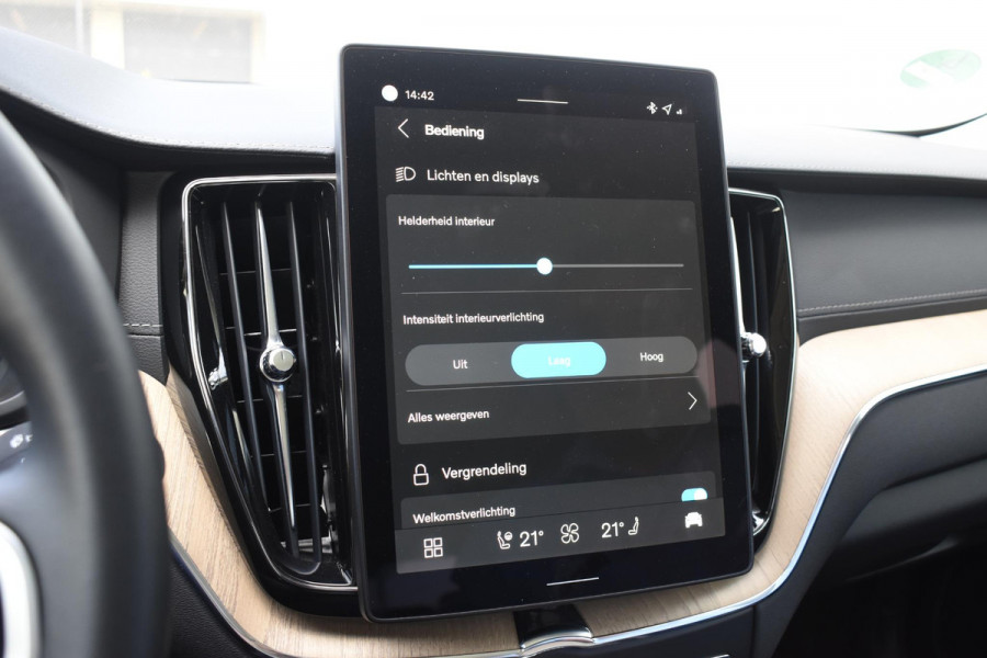 Volvo XC60 T6 Plug-in hybrid AWD Ultra Dark
