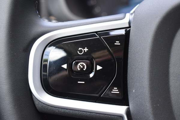 Volvo XC60 T6 Plug-in hybrid AWD Ultra Dark