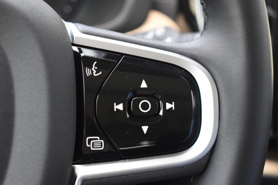 Volvo XC60 T6 Plug-in hybrid AWD Ultra Dark