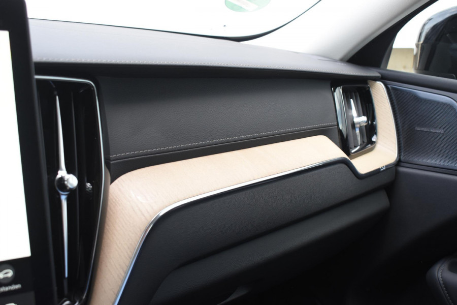 Volvo XC60 T6 Plug-in hybrid AWD Ultra Dark