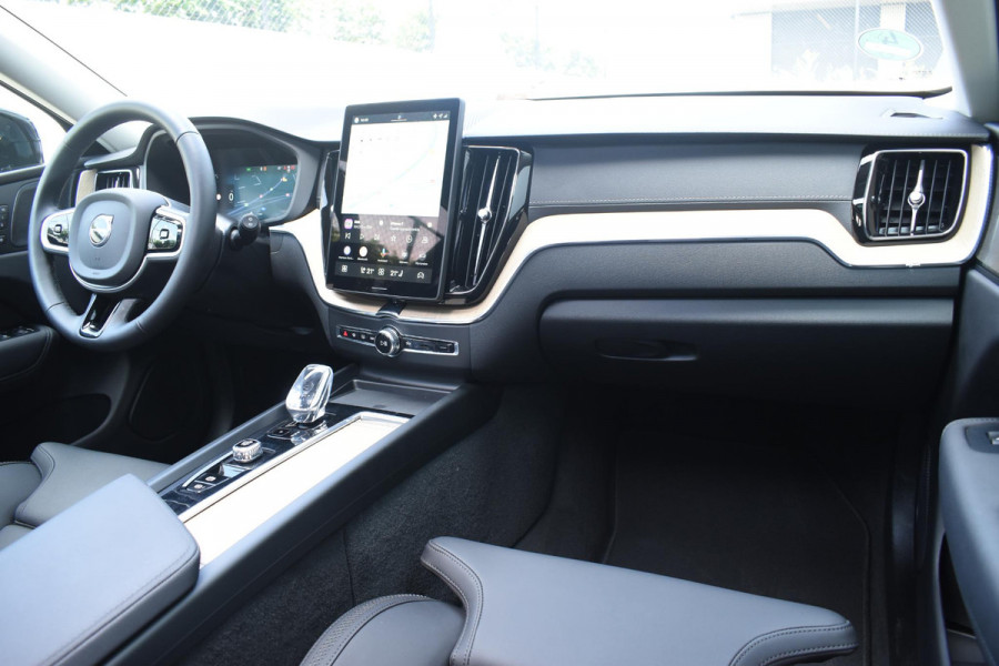Volvo XC60 T6 Plug-in hybrid AWD Ultra Dark