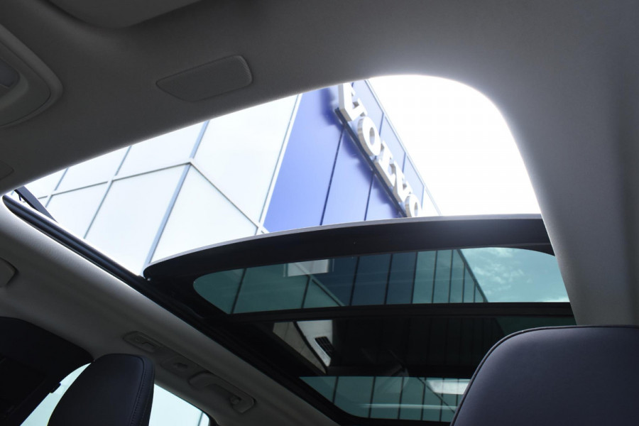 Volvo XC60 T6 Plug-in hybrid AWD Ultra Dark