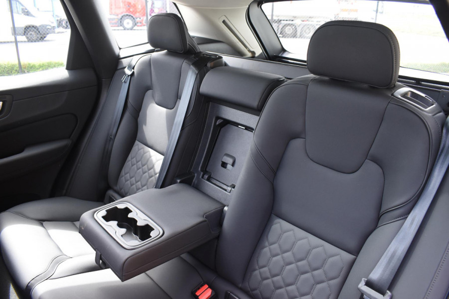 Volvo XC60 T6 Plug-in hybrid AWD Ultra Dark