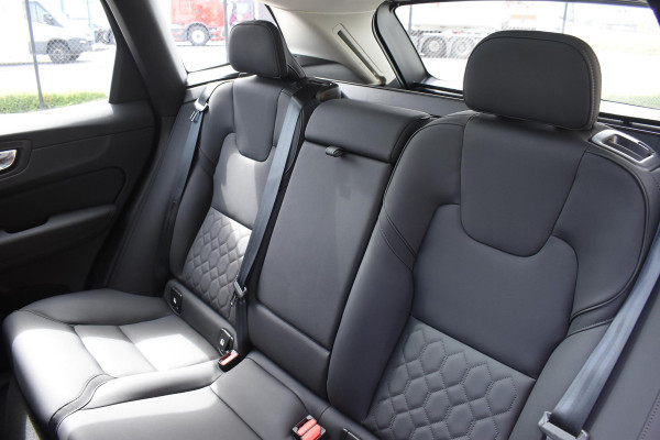 Volvo XC60 T6 Plug-in hybrid AWD Ultra Dark