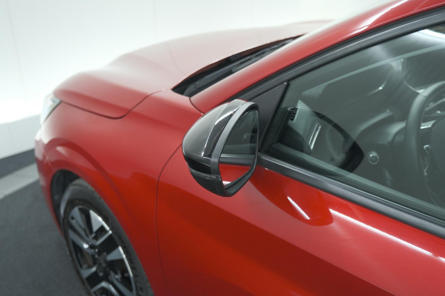 Peugeot 208 Puretech 100 Allure | Camera | Navigatie | Parkeersensoren | Apple Carplay