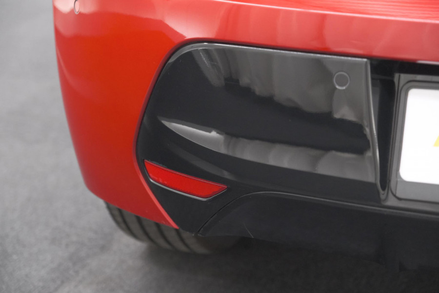 Peugeot 208 Puretech 100 Allure | Camera | Navigatie | Parkeersensoren | Apple Carplay