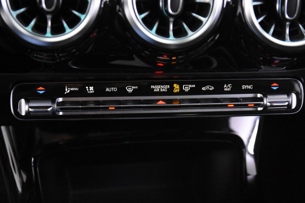 Mercedes-Benz A-Klasse 180 d *1ste Eigenaar*Leer*Panoramadak*Ambiente*