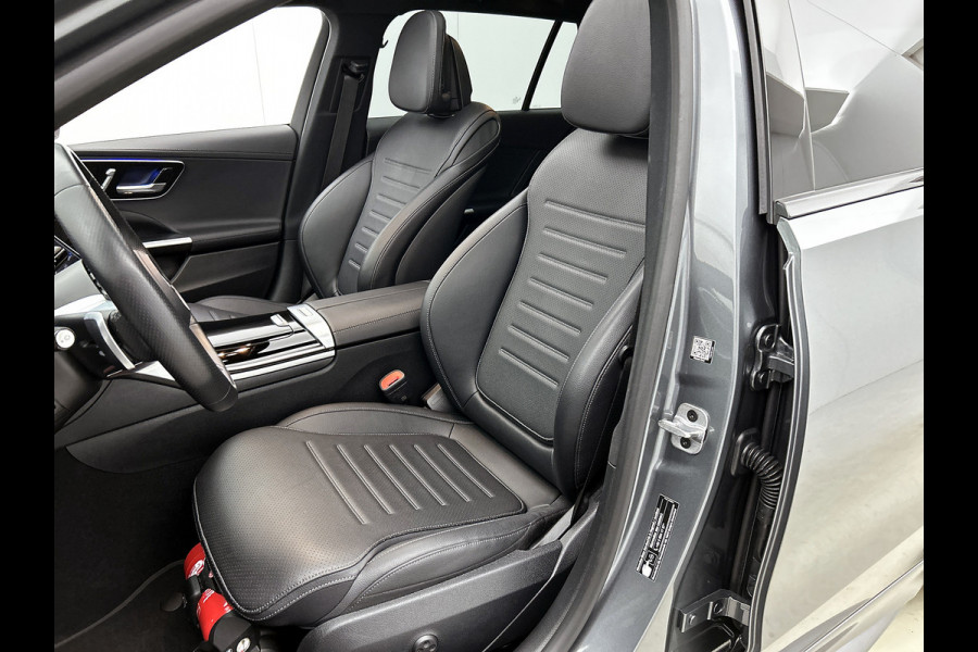 Mercedes-Benz C-Klasse Estate 300 e AMG Lichtmetalen velgen | Parking support | Navigatie | camera achter | Inclusief 24 maanden MB Certified garantie voor Europa.