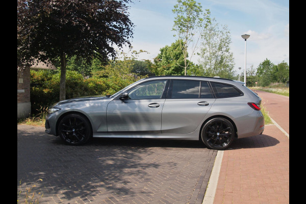 BMW 3 Serie Touring 318i | Virtual Cockpit | Facelift Model | Apple Carplay | 19 Inch | NL-Auto |