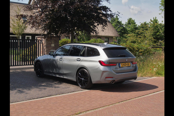 BMW 3 Serie Touring 318i | Virtual Cockpit | Facelift Model | Apple Carplay | 19 Inch | NL-Auto |