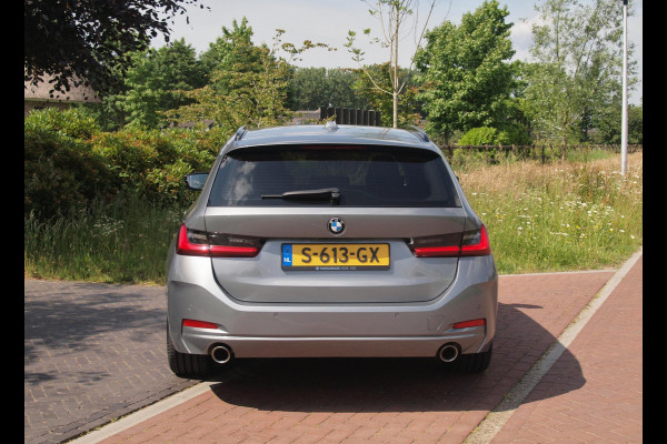 BMW 3 Serie Touring 318i | Virtual Cockpit | Facelift Model | Apple Carplay | 19 Inch | NL-Auto |