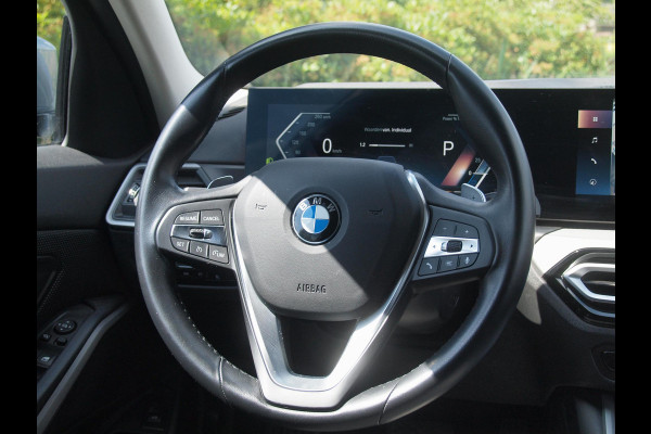 BMW 3 Serie Touring 318i | Virtual Cockpit | Facelift Model | Apple Carplay | 19 Inch | NL-Auto |