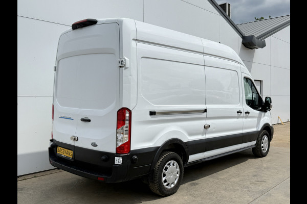 Ford E-Transit 68kWh 184PK L3H3 Pakketinrichting 334km WLTP 96,2% (SOH) BEV Snelladen 360º Camera Cruise control Climate control Carplay Navigatie Laadkabel Parkeersensoren v+a