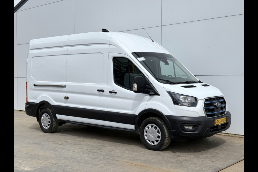 Ford E-Transit 68kWh 184PK L3H3 Pakketinrichting 334km WLTP 96,2% (SOH) BEV Snelladen 360º Camera Cruise control Climate control Carplay Navigatie Laadkabel Parkeersensoren v+a