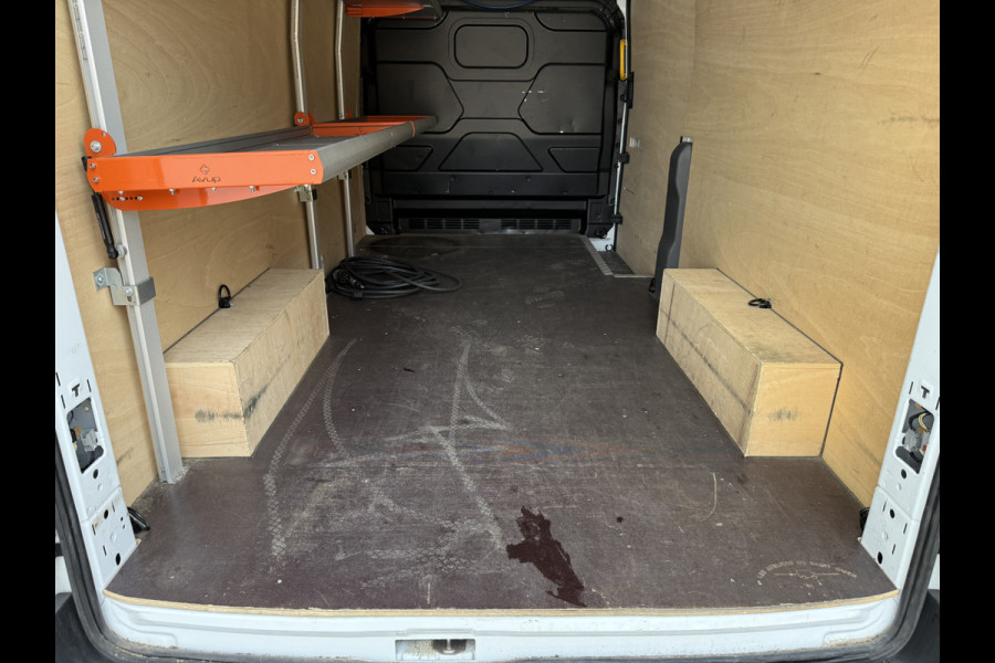 Ford E-Transit 68kWh 184PK L3H3 Pakketinrichting 334km WLTP 96,2% (SOH) BEV Snelladen 360º Camera Cruise control Climate control Carplay Navigatie Laadkabel Parkeersensoren v+a