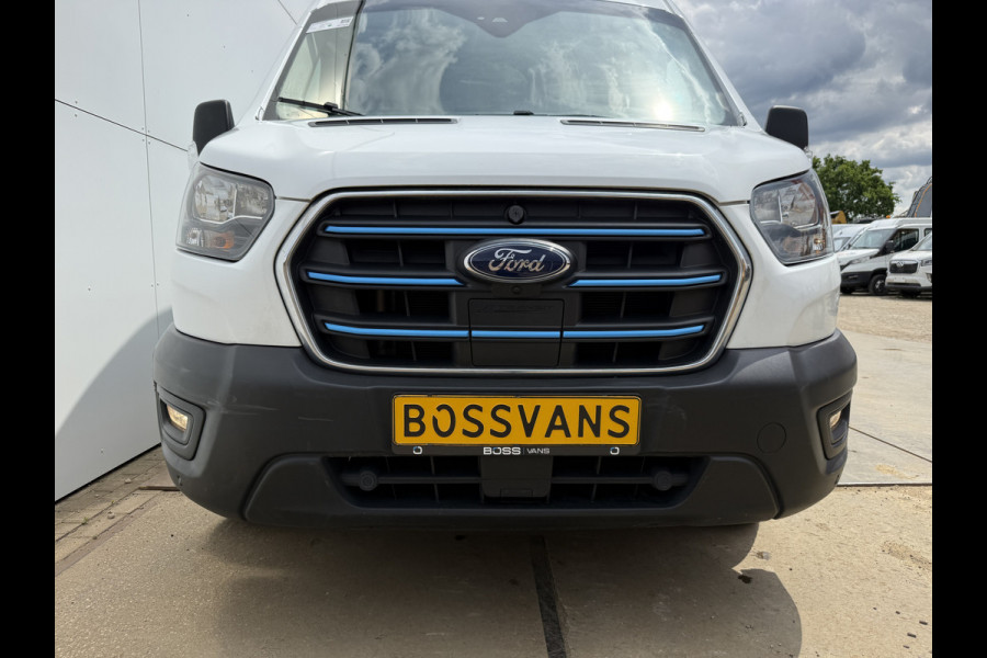 Ford E-Transit 68kWh 184PK L3H3 Pakketinrichting 334km WLTP 96,2% (SOH) BEV Snelladen 360º Camera Cruise control Climate control Carplay Navigatie Laadkabel Parkeersensoren v+a