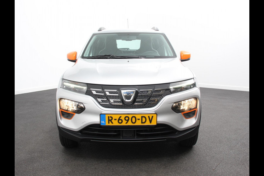 Dacia Spring Comfort Plus (Orange Pack) 27 kWh Airco Cruise Control Navigatie Camera Licht metalen velgen