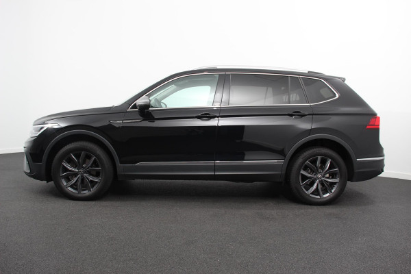 Volkswagen Tiguan Allspace 1.5 TSI 150pk DSG Move 7p. Navigatie Apple Carplay/Android Auto Wireless Trekhaak Parkeersensoren Camera Adaptieve Cruise Control Stoel-en stuurverwarming Climate Control