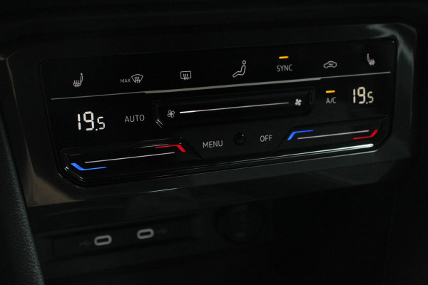 Volkswagen Tiguan Allspace 1.5 TSI 150pk DSG Move 7p. Navigatie Apple Carplay/Android Auto Wireless Trekhaak Parkeersensoren Camera Adaptieve Cruise Control Stoel-en stuurverwarming Climate Control