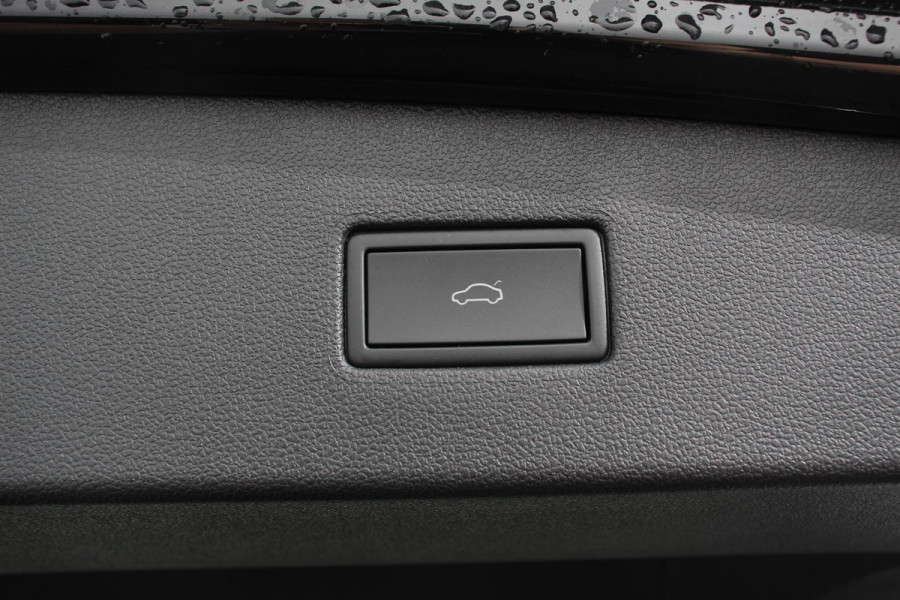 Volkswagen Tiguan Allspace 1.5 TSI 150pk DSG Move 7p. Navigatie Apple Carplay/Android Auto Wireless Trekhaak Parkeersensoren Camera Adaptieve Cruise Control Stoel-en stuurverwarming Climate Control