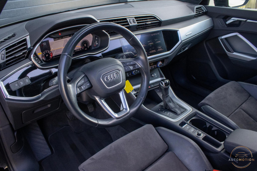 Audi Q3 35 TFSI Advanced Matrix Camera Stoelverwarming Trekhaak