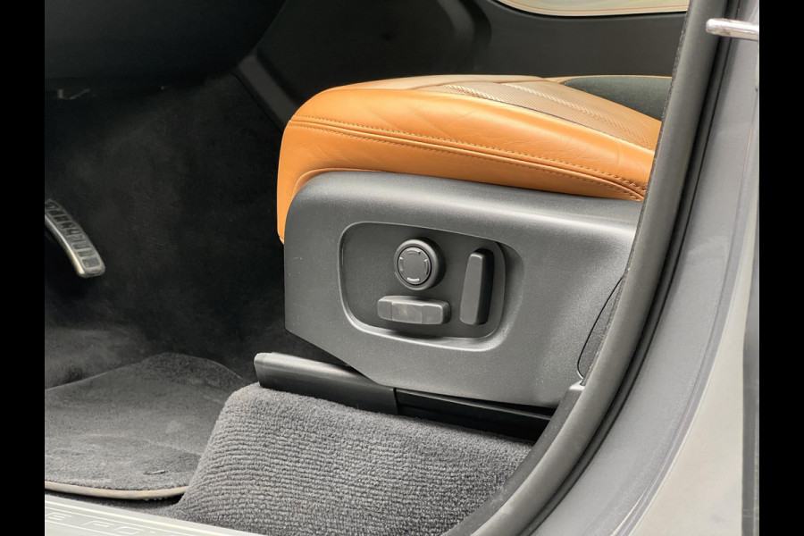 Land Rover Range Rover Sport P400e HSE Dynamic Stealth | Panoramadak | Meridian Audio | Head-Up | Cold Climate Pack | Luchtvering
