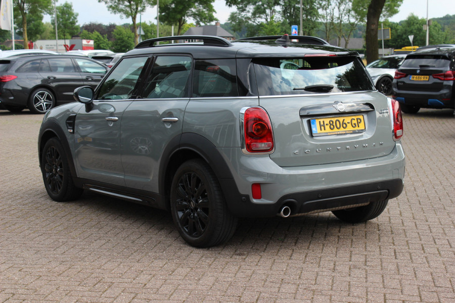 MINI Countryman 1.5 Cooper Business Edition / Leder / Navigatie / Parkeerhulp V+A / Harman Kardon / 18'' / Cruise Control