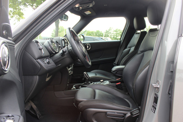 MINI Countryman 1.5 Cooper Business Edition / Leder / Navigatie / Parkeerhulp V+A / Harman Kardon / 18'' / Cruise Control