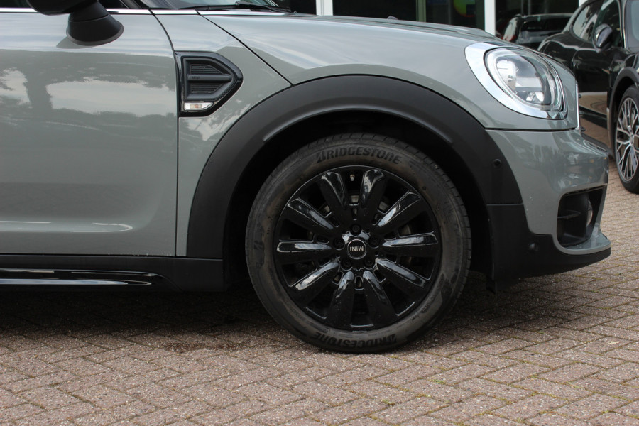 MINI Countryman 1.5 Cooper Business Edition / Leder / Navigatie / Parkeerhulp V+A / Harman Kardon / 18'' / Cruise Control
