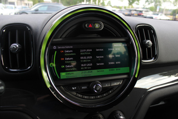 MINI Countryman 1.5 Cooper Business Edition / Leder / Navigatie / Parkeerhulp V+A / Harman Kardon / 18'' / Cruise Control