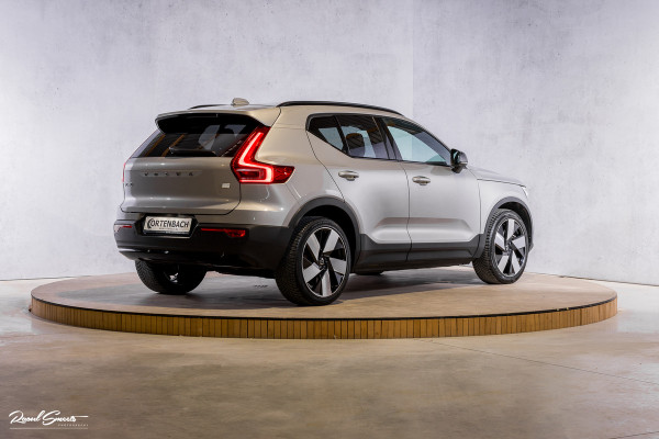Volvo XC40 Recharge Ultimate 70 kWh | Panorama dak | Adaptieve cruise | Blis | Memory | Harman Kardon |