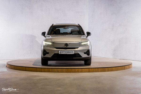 Volvo XC40 Recharge Ultimate 70 kWh | Panorama dak | Adaptieve cruise | Blis | Memory | Harman Kardon |