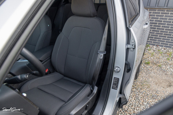 Volvo XC40 Recharge Ultimate 70 kWh | Panorama dak | Adaptieve cruise | Blis | Memory | Harman Kardon |