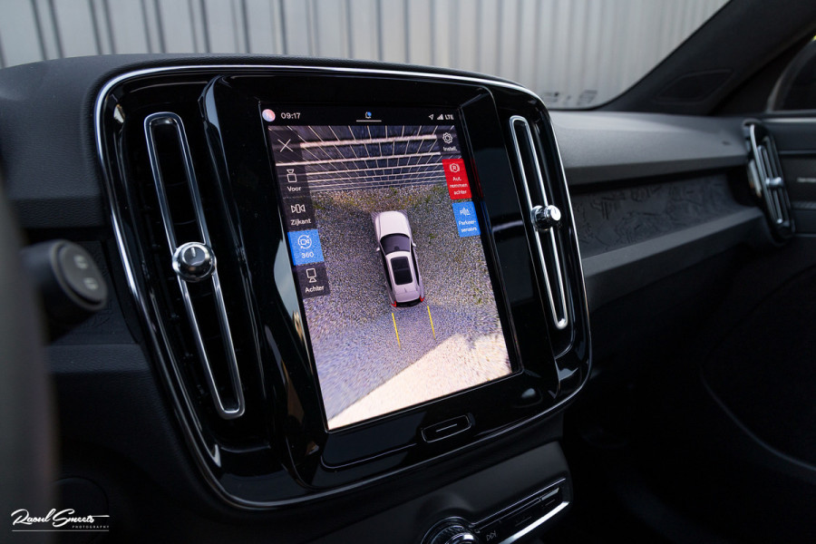 Volvo XC40 Recharge Ultimate 70 kWh | Panorama dak | Adaptieve cruise | Blis | Memory | Harman Kardon |
