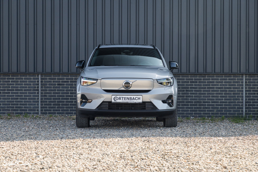 Volvo XC40 Recharge Ultimate 70 kWh | Panorama dak | Adaptieve cruise | Blis | Memory | Harman Kardon |