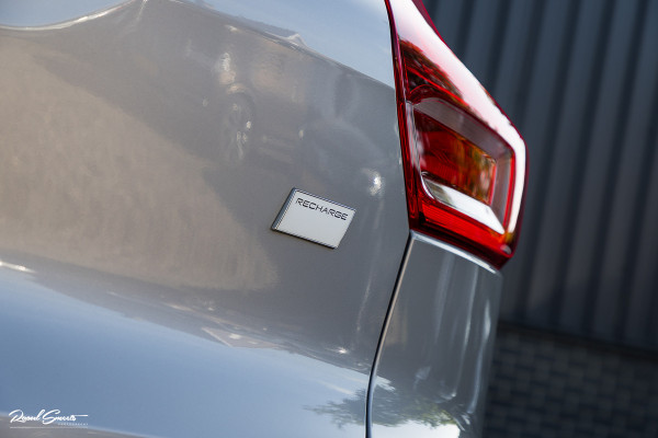 Volvo XC40 Recharge Ultimate 70 kWh | Panorama dak | Adaptieve cruise | Blis | Memory | Harman Kardon |