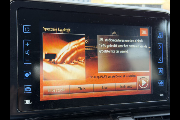 Toyota C-HR 1.8 Hybrid Executive / Bi tone | Leer/alcantara | Dealer onderhouden | LED | JBL | Rijklaar!!
