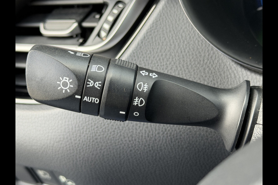 Toyota C-HR 1.8 Hybrid Executive / Bi tone | Leer/alcantara | Dealer onderhouden | LED | JBL | Rijklaar!!