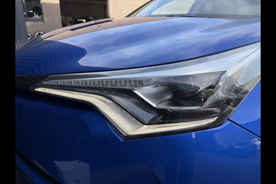 Toyota C-HR 1.8 Hybrid Executive / Bi tone | Leer/alcantara | Dealer onderhouden | LED | JBL | Rijklaar!!