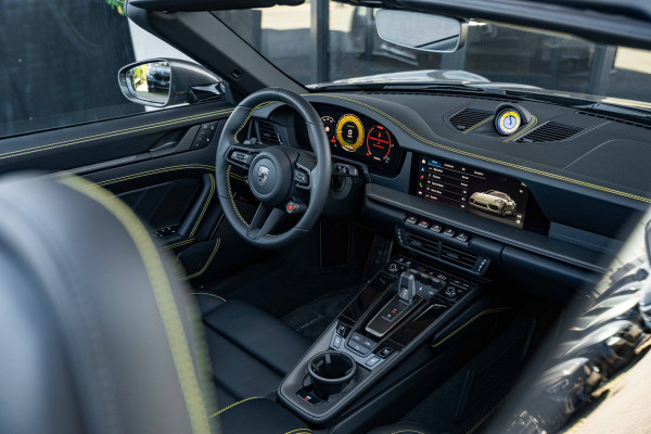 Porsche 911 Cabrio 3.6 Turbo S - Origineel NL | Sport Chrono + | Burmester | Lift | Stoelkoeling