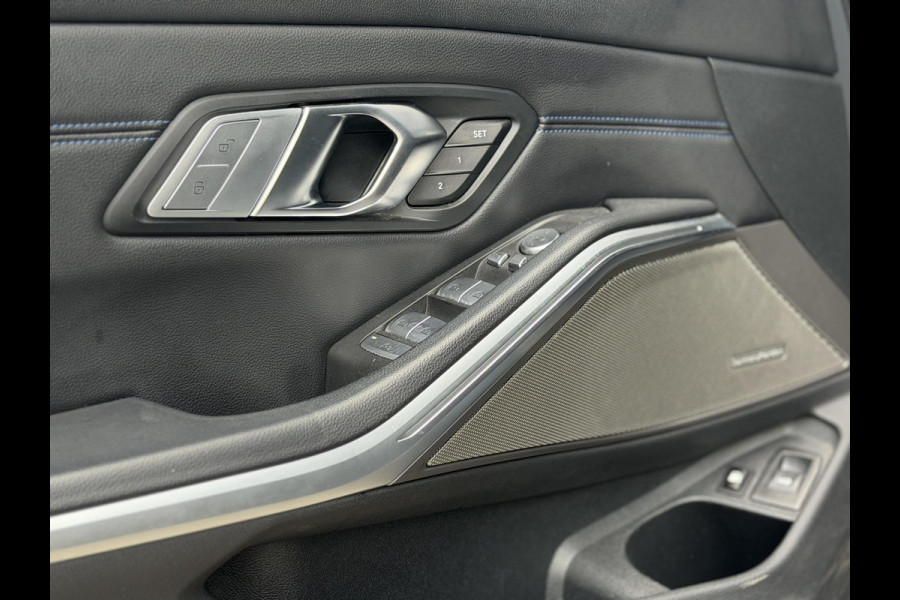 BMW 3 Serie Touring 330e xDrive High Ex. M-Sport Pro |Pano|H/K|M-Seats|ACC|HUD|Trekhaak|19"|Dravit