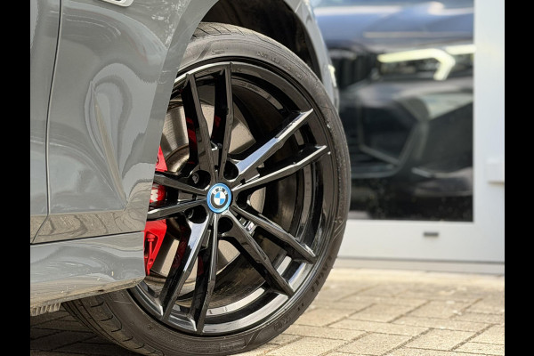 BMW 3 Serie Touring 330e xDrive High Ex. M-Sport Pro |Pano|H/K|M-Seats|ACC|HUD|Trekhaak|19"|Dravit