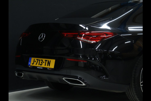 Mercedes-Benz CLA-Klasse 200 Business Solution AMG [SFEERVERLICHTING, LED, STOELVERWARMING, BLUETOOTH, CRUISE, NAVIGATIE, CAMERA, PDC, DIGITAL DASH, NIEUWSTAAT]