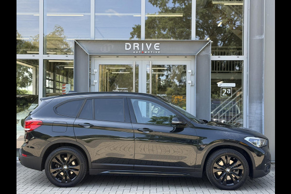 BMW X1 xDrive25e High Ex. Sportline Black ed. |Pano|Leer|HUD|Cam