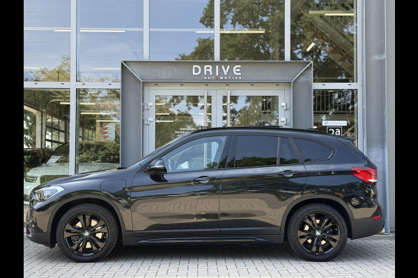 BMW X1 xDrive25e High Ex. Sportline Black ed. |Pano|Leer|HUD|Cam