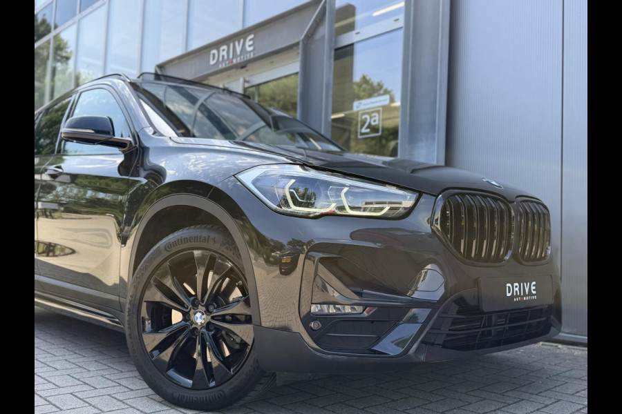 BMW X1 xDrive25e High Ex. Sportline Black ed. |Pano|Leer|HUD|Cam